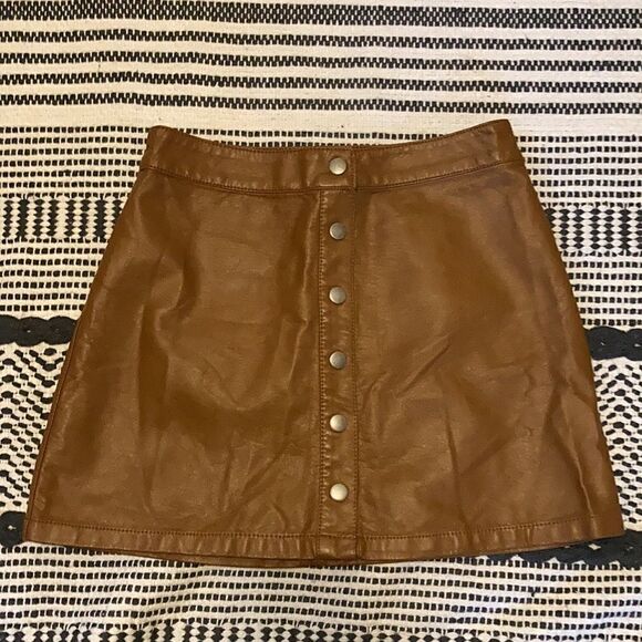 Forever 21 Faux Leather Skirt Small - Picture 3 of 6